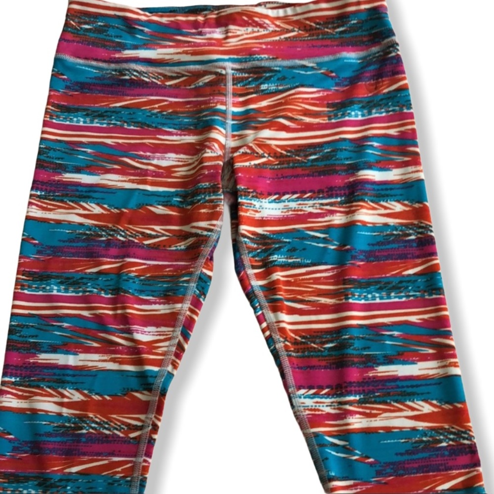 🟢 Zumba Colored Capri Leggings